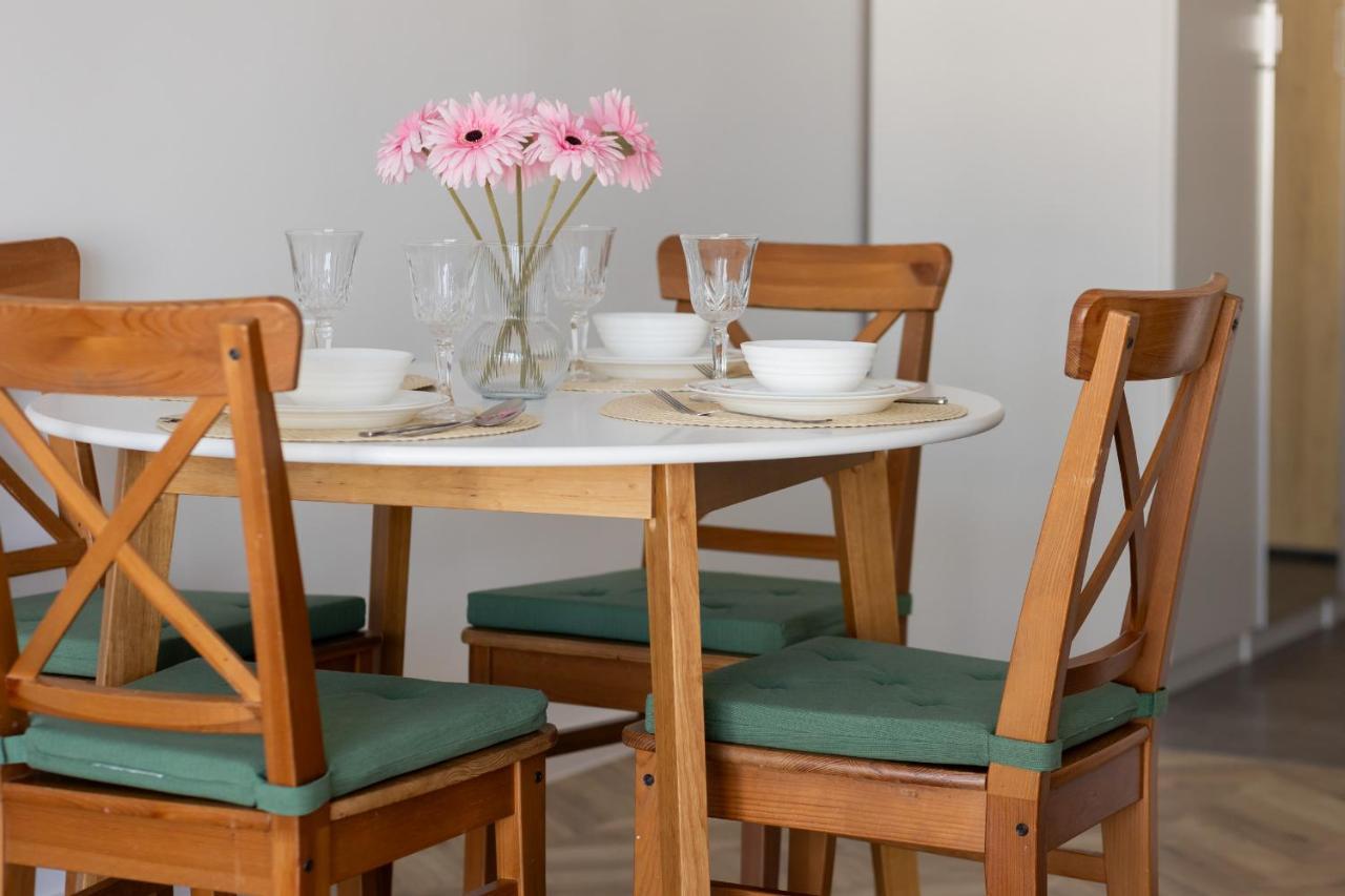 Ursus Sunny Studio For 4 Guests With Parking & Balcony By Noclegi Renters Varsovia Exterior foto
